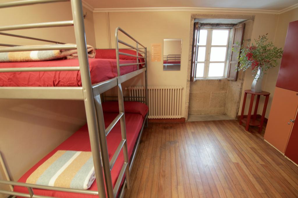 Albergue O Fogar De Teodomiro Сантьяго-де-Компостела Экстерьер фото